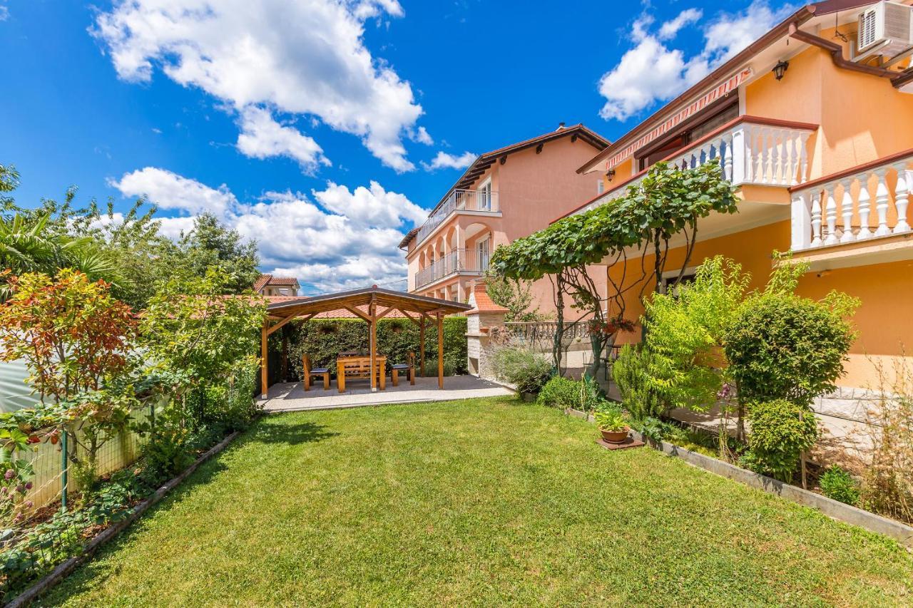 Apartment Karmel Viskovo Экстерьер фото